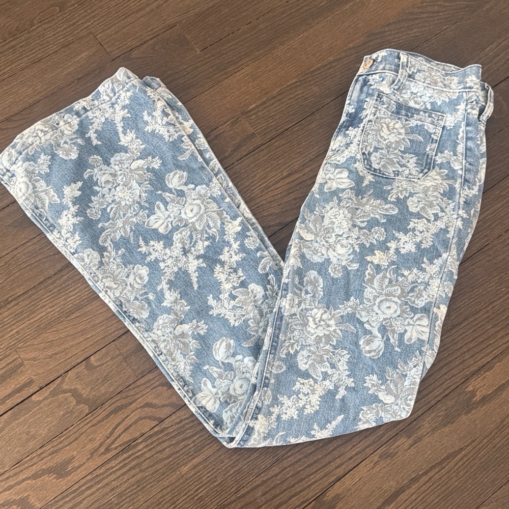 Love SHack Famcy Floral Jeans - Picture 6 of 12